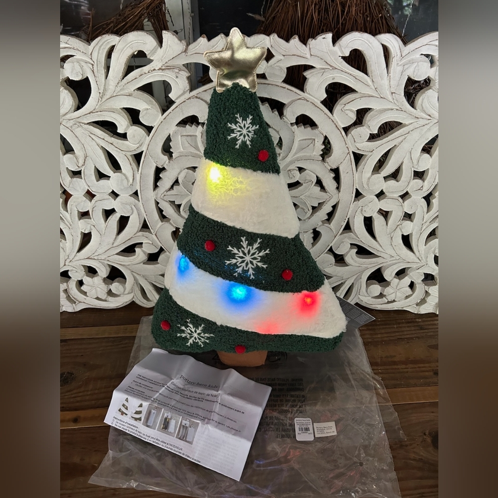Pottery Barn/Light up Christmas 🎄 Pillow!